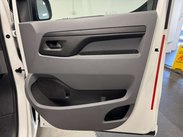 Vauxhall Vivaro 1.5 Vivaro 2900 Sportive S/S 39