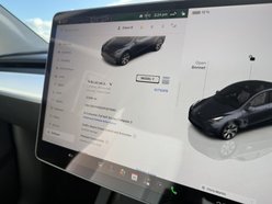 Tesla Model Y (Dual Motor) Long Range SUV 5dr Electric Auto 4WDE (384 bhp) 39