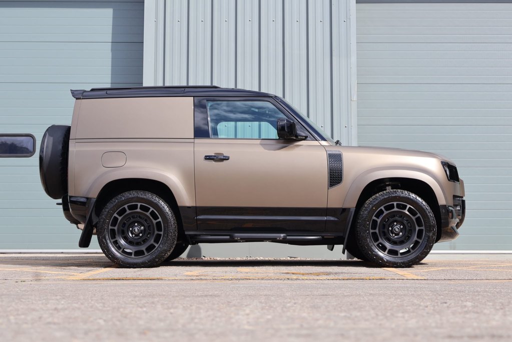 Land Rover Defender 90 DEMO  HARD TOP 350  X-DYNAMIC HSE s 20k spend inc genuine rear seat   7