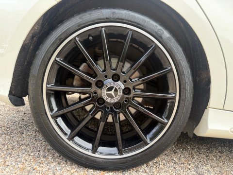 Mercedes-Benz A Class 2.1 A200d AMG Line (Premium Plus) 7G-DCT Euro 6 (s/s) 5dr 31