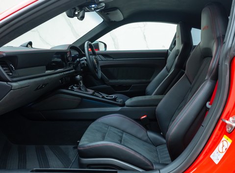 Porsche 911 GT3 (992) 16