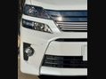 Toyota Vellfire GOLDEN EYES II V6 32