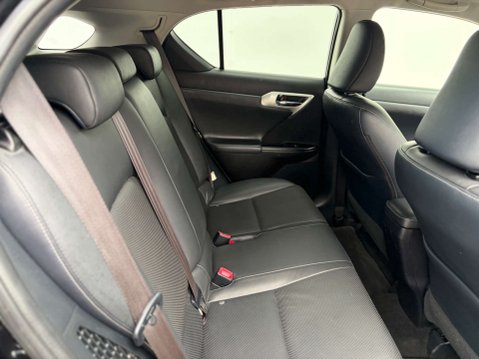 Lexus CT 1.8 CT 200h Luxury CVT 5dr 21
