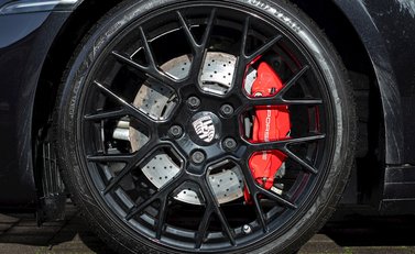 Porsche 911 Carrera 4S (992) 10