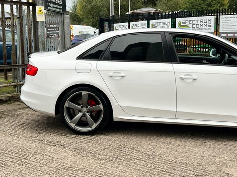 Audi A4 TDI BLACK EDITION 14