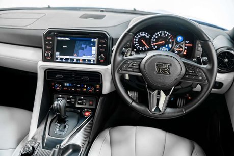 Nissan GT-R Premium Edition 3.8 2dr Coupe Semi Auto Petrol 28