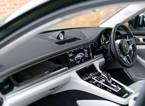 Porsche Panamera Turbo S E-Hybrid 19