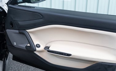 Ferrari GTC4 Lusso 21