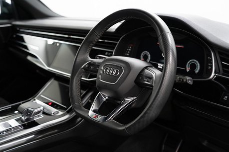 Audi Q8 3.0 TFSI V6 55 Black Edition SUV 5dr Petrol Tiptronic quattro Euro 6 (s/s) 3