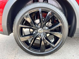 Volkswagen T-Roc 1.5 T-Roc R-Line TSI Semi-Auto 5dr 15