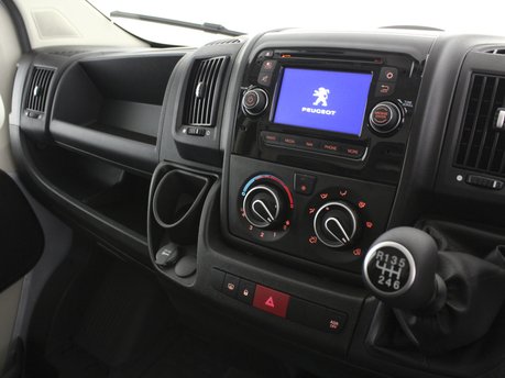 Peugeot Boxer 2.2 BlueHDi L3H2 Professional Premium+ 140ps 7