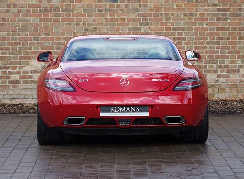 Mercedes-Benz SLS AMG 11