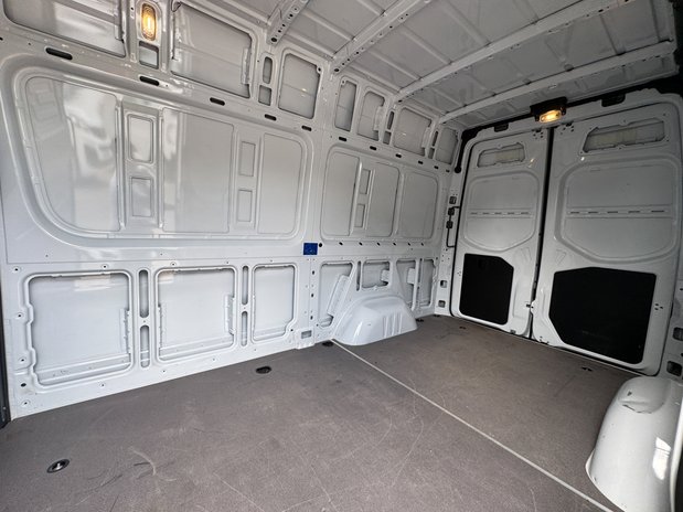 Mercedes-Benz Sprinter AUTO MWB L2H2 High Roof 315 Pro Air Con Camera EURO 6 11