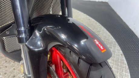 Aprilia RSV TUONO 2005 19K ICONIC STREETFIGHTER NAKED 1000CC NEW MOT 32