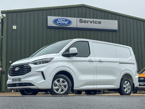 Ford Transit Custom SWB L1H1 [SOLD CR] Low Roof Limited 280 Air Con Alloys Sensors Cam EURO 6 1