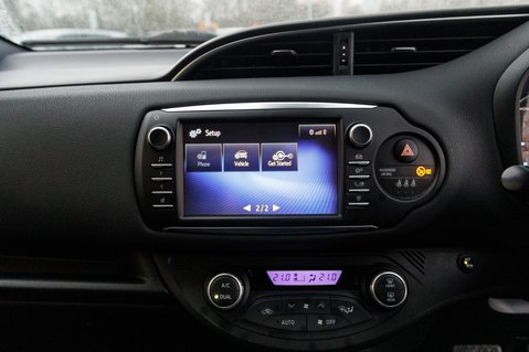 Toyota Yaris VVT-I BI-TONE 26