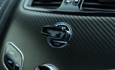 Aston Martin Vantage GT8 23