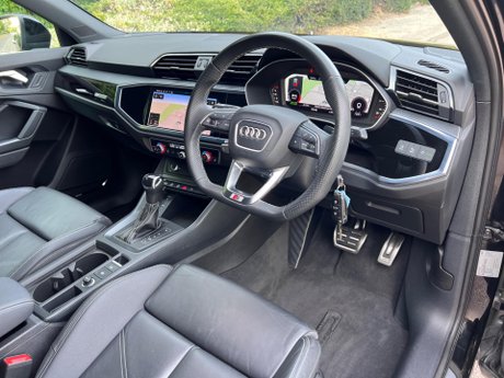 Audi Q3 1.5 TFSI CoD 35 Black Edition Sportback S Tronic Euro 6 (s/s) 5dr 23