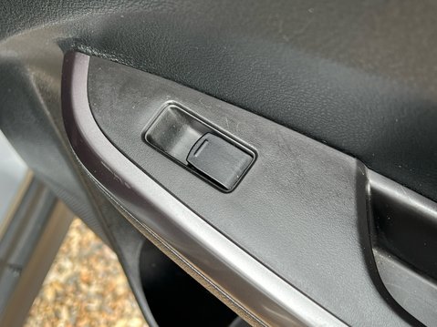 Suzuki Vitara SZ-T BOOSTERJET MHEV 38