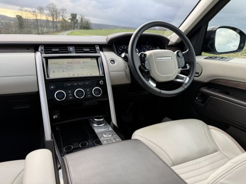 Land Rover Discovery SDV6 HSE LUXURY 44