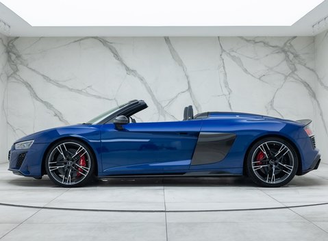 Audi R8 V10 PERFORMANCE CARBON BLACK SPYDER 6