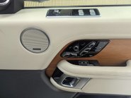 Land Rover Range Rover 3.0 Range Rover Autobiography Auto 4WD 5dr 33