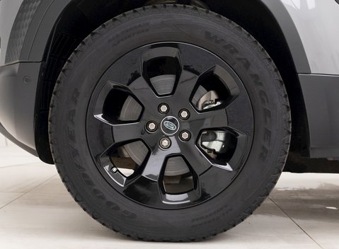 Land Rover Defender 110 HSE P300 8