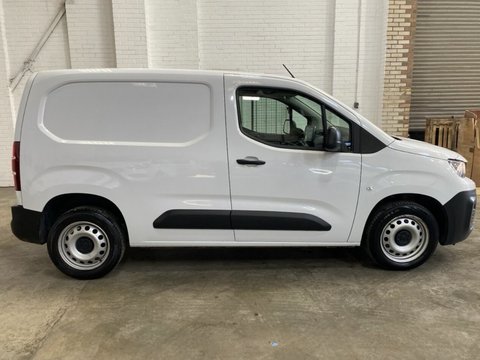 Peugeot Partner BLUEHDI PROFESSIONAL PREMIUM PLUS L1 4