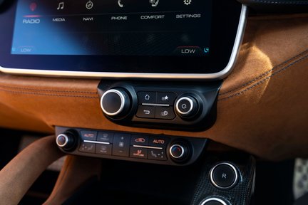 Ferrari GTC4 Lusso V12 29