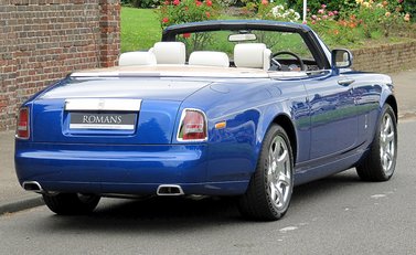Rolls-Royce Phantom Drophead Coupe 5