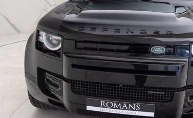 Land Rover Defender 110 X-Dynamic S D250 21