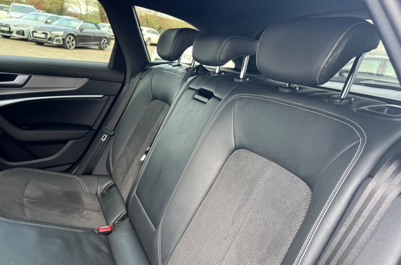 Audi A6 AVANT TDI QUATTRO S LINE AUTO 38