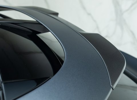 Aston Martin DBX 707 36