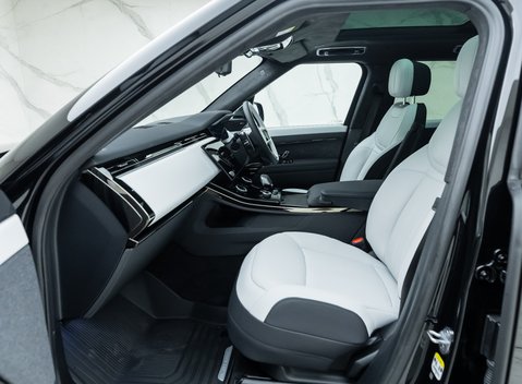 Land Rover Range Rover Sport P530 First Edition 16
