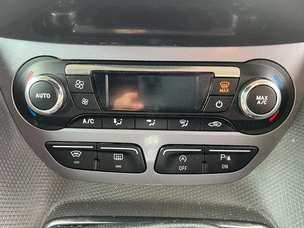 Ford Transit Connect LWB L2H1 Low Roof Limited Air Con Nav Sensors EURO 6 NO VAT 32