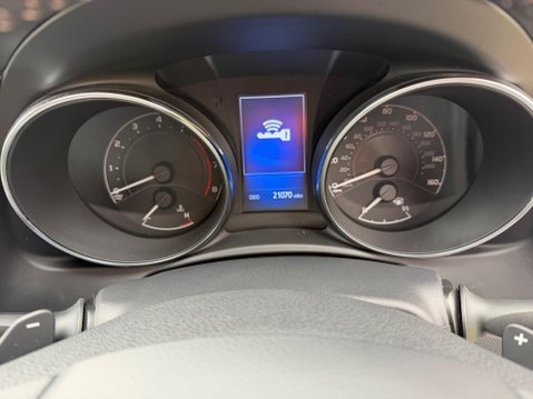 Toyota Auris 1.2 VVT-i Excel CVT Euro 6 (s/s) 5dr (Safety Sense) 79