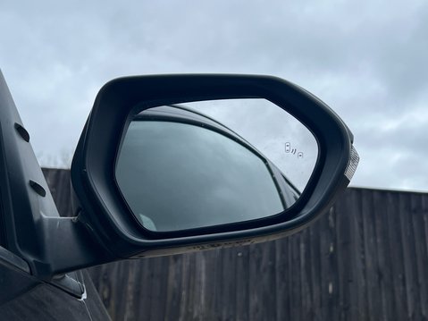 Toyota Yaris EXCEL FHEV 21