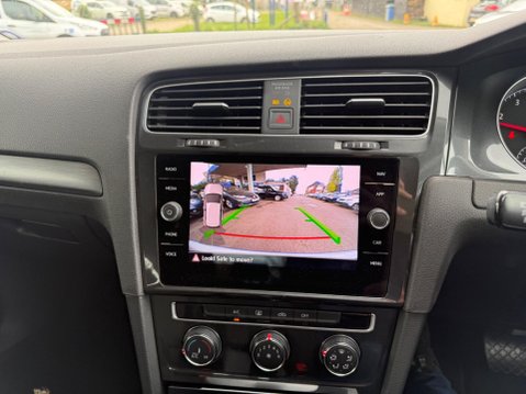 Volkswagen Golf 1.0 TSI BlueMotion Tech SE Nav DSG Euro 6 (s/s) 5dr 14