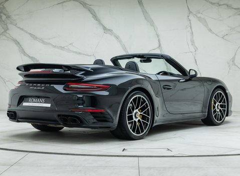 Porsche 911 Turbo S Cabriolet (991.2) 6