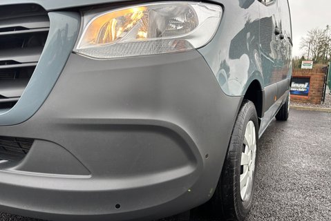 Mercedes-Benz Sprinter 315 Cdi Premium 9g-Tronic Mwb Lr Panel Van 21