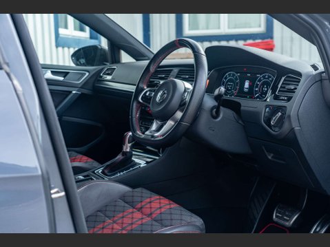 Volkswagen Golf 2.0 Golf GTi TCR Semi-Auto 5dr 11