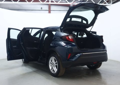 Toyota C-HR 1.8 VVT-h GPF Icon SUV 5dr Petrol Hybrid CVT Euro 6 (s/s) (122 ps) 54