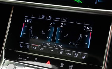 Audi RS6 Avant Carbon Black 16