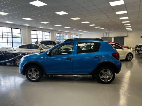Dacia Sandero 0.9 Sandero Stepway Essential TCe 5dr 2