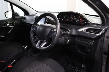 Peugeot 208 PURETECH S/S SIGNATURE 5