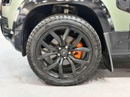 Land Rover Defender 3.0 D250 MHEV S Hard Top SUV 5dr Diesel Auto 4WD MWB Euro 6 (s/s) (250 ps) 31