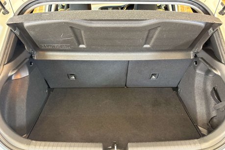 Hyundai i20 1.2 Blue Drive SE Hatchback 5dr Petrol Manual Euro 6 (s/s) (84 ps) 56