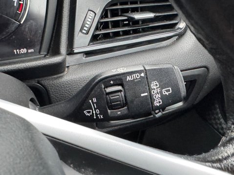 BMW 2 Series 1.5 218i SE Euro 6 (s/s) 5dr 35