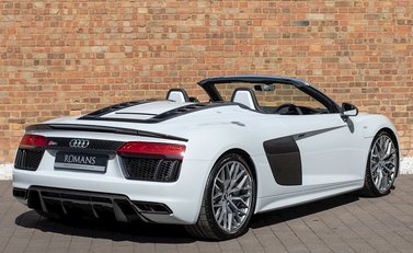 Audi R8 V10 Plus Spyder 7