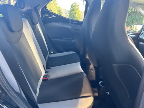 Toyota Aygo VVT-I X-PRESS X-SHIFT 7